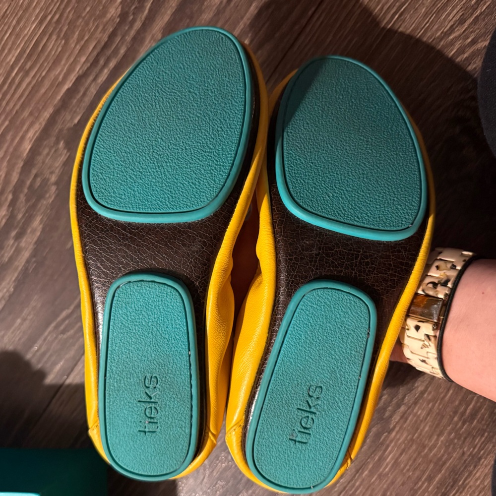 Tieks Flats - Picture 2 of 2